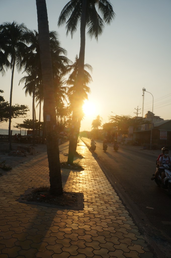 The sun beginning to set over he streets of Mui Ne.