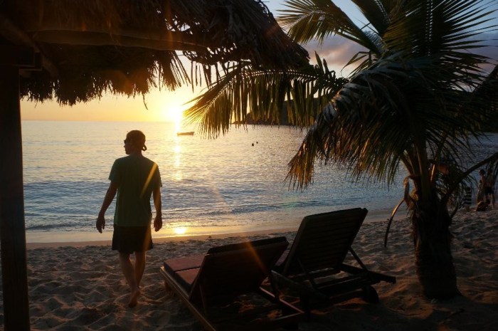 Before dinner, we headed to the beach just in time to see the sun setting.
