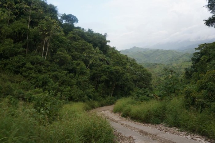 Drive into Semuc Champey